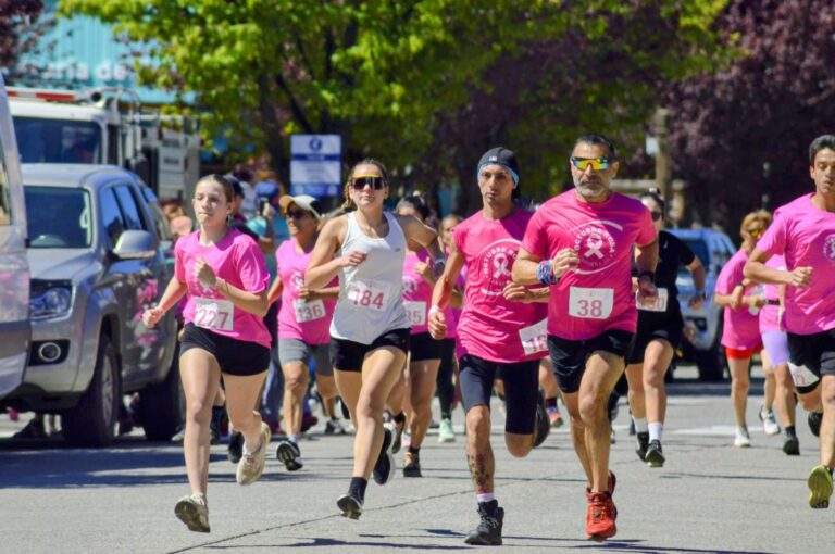 Carrera «Octubre Rosa» Promueve la Detección Temprana del Cáncer de Mama
