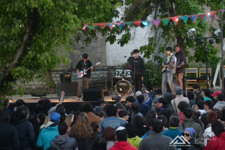 Gran convocatoria tuvo el tercer festival artístico adolescente Tu Vieja