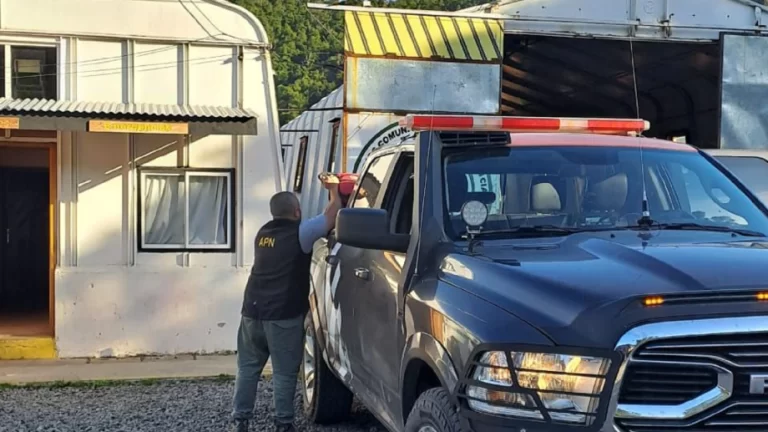 Apareció el joven inglés que era intensamente buscado en el área de Tromen