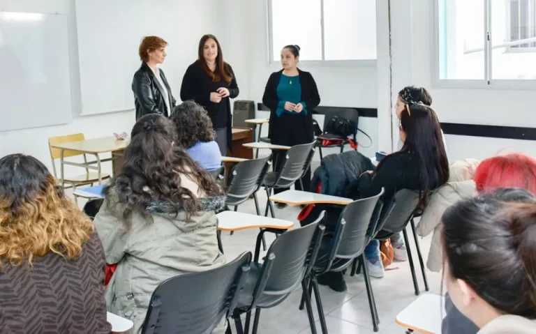 Más neuquinos terminan sus estudios secundarios