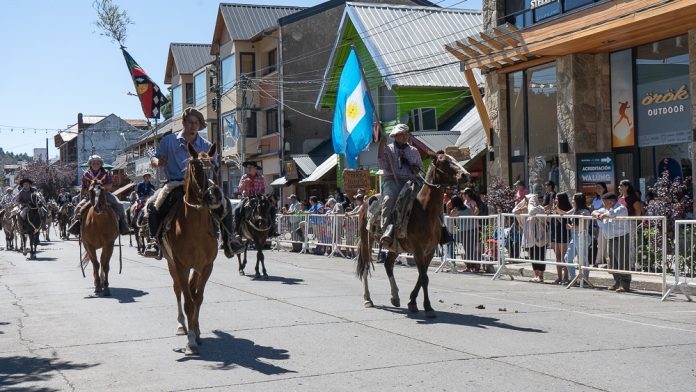 Abren inscripciones para el desfile del aniversario de San Martín de los Andes
