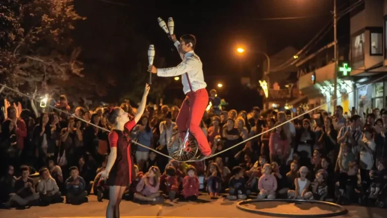 Muestra tu talento en la Noche de las Artes de San Martín de los Andes