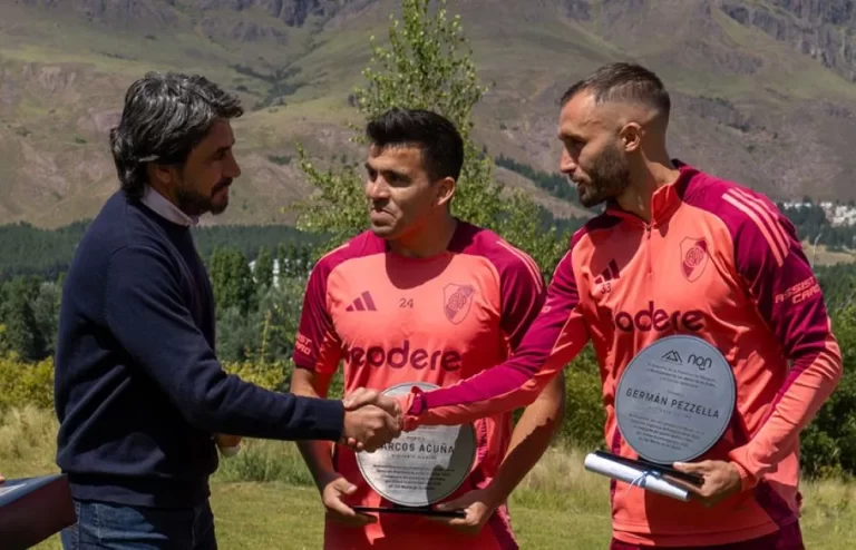 San Martín de los Andes declaró «visitantes ilustres» a los campeones del mundo que juegan en River Plate