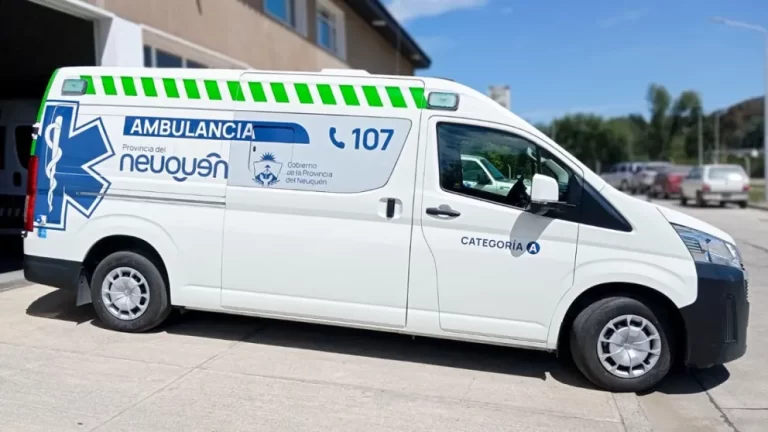 Se conectó la primera antena satelital en una ambulancia del Sistema Público de Salud