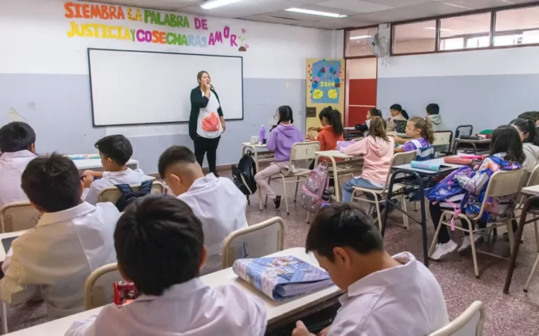 Más de 190 mil estudiantes inician su ciclo lectivo el martes
