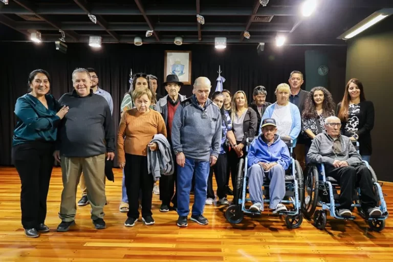 Pudieron conocer Neuquén capital a los 60 años