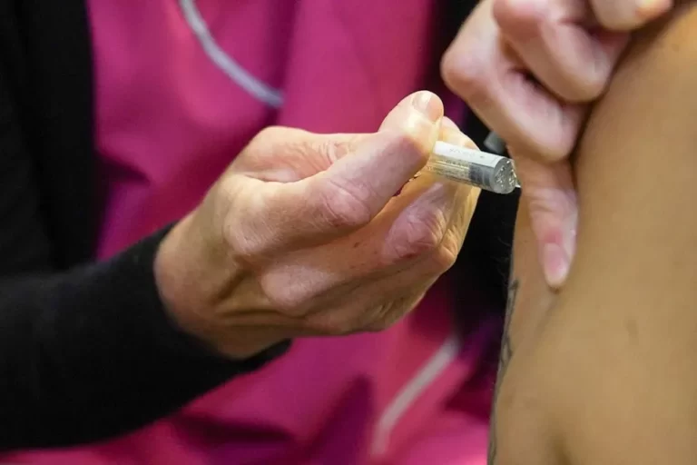 Extienden la vacunación antigripal a toda la población objetivo