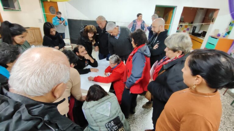 Frentistas de la calle Los Pinos acordaron criterios ante el comienzo de la pavimentación
