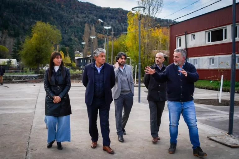 El gobernador recorrió obras en San Martín de los Andes